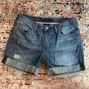 Levi’s size 4 The Original jean shorts